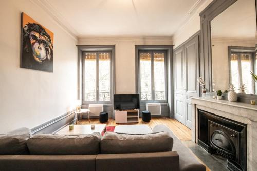 Moliere - Edgard Quinet Apartment | Appartement de charme dans le 6e - central
