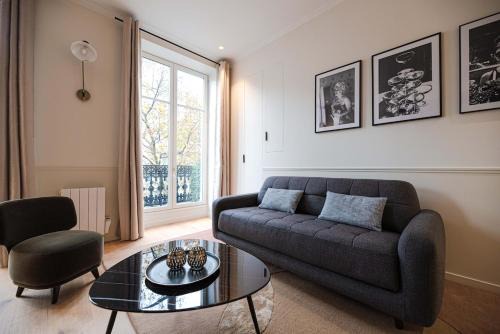 Strasbourg -Saint-Denis Apartment | Appartement de luxe dans le centre de Paris 2-4p