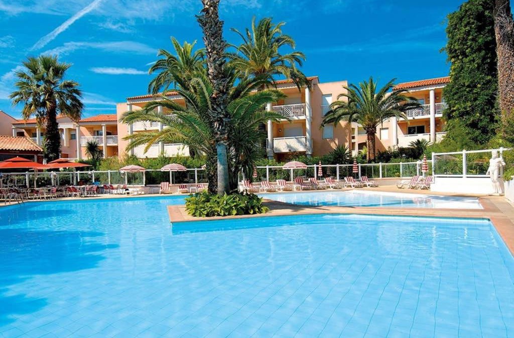 Golfe Juan Apartment | Appartement de standing à 5 min de la mer N 7102