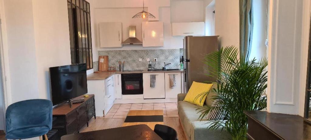 Voltaire - Saint Amour Apartment | Appartement deux chambres - Garibaldi