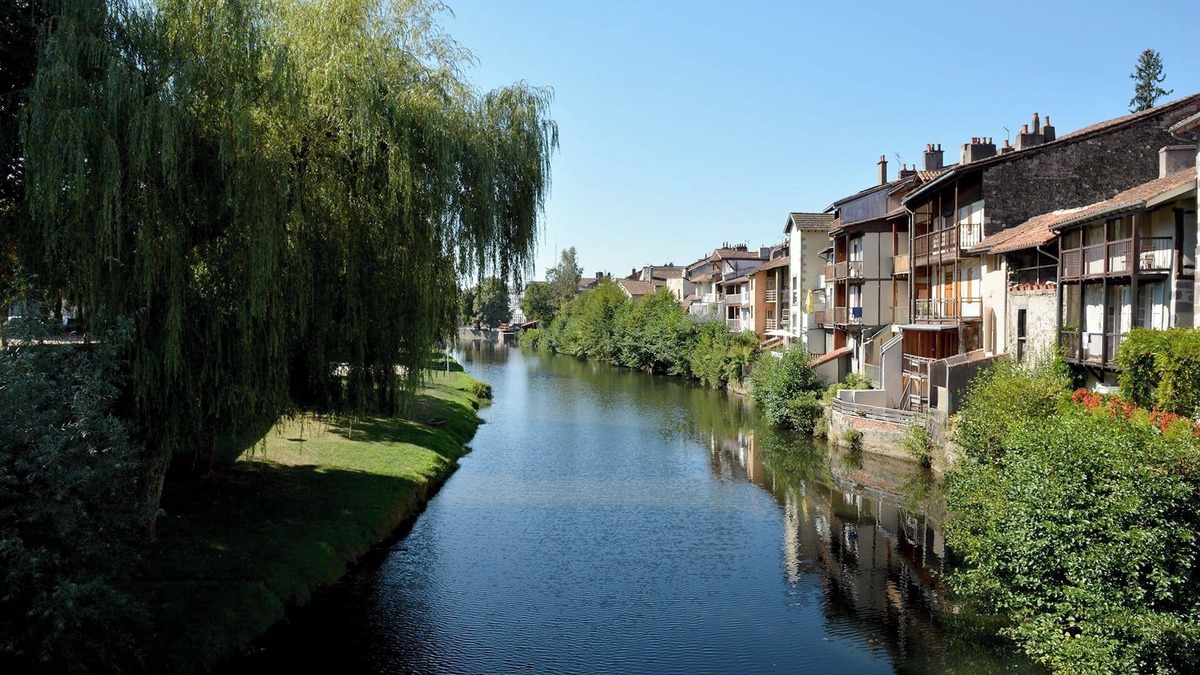 Aurillac Apartment | Appartement Familiale a Aurillac