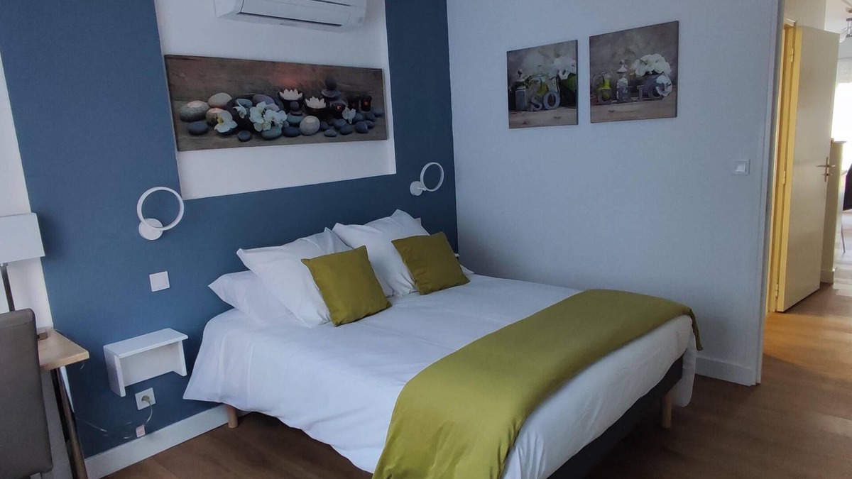 Les Aix-d'Angillon Apartment | Appartement T2 - Valençay 01