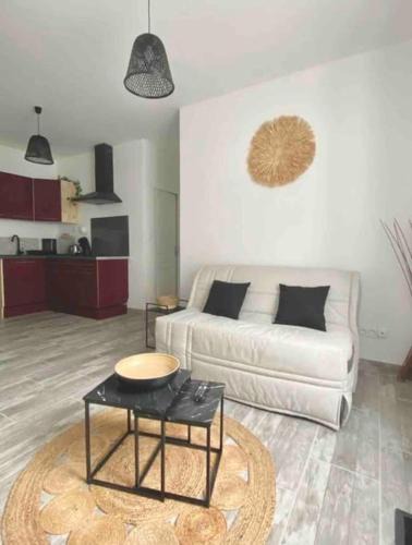 Saint-Amand-Montrond Apartment | Appartement Centre ville