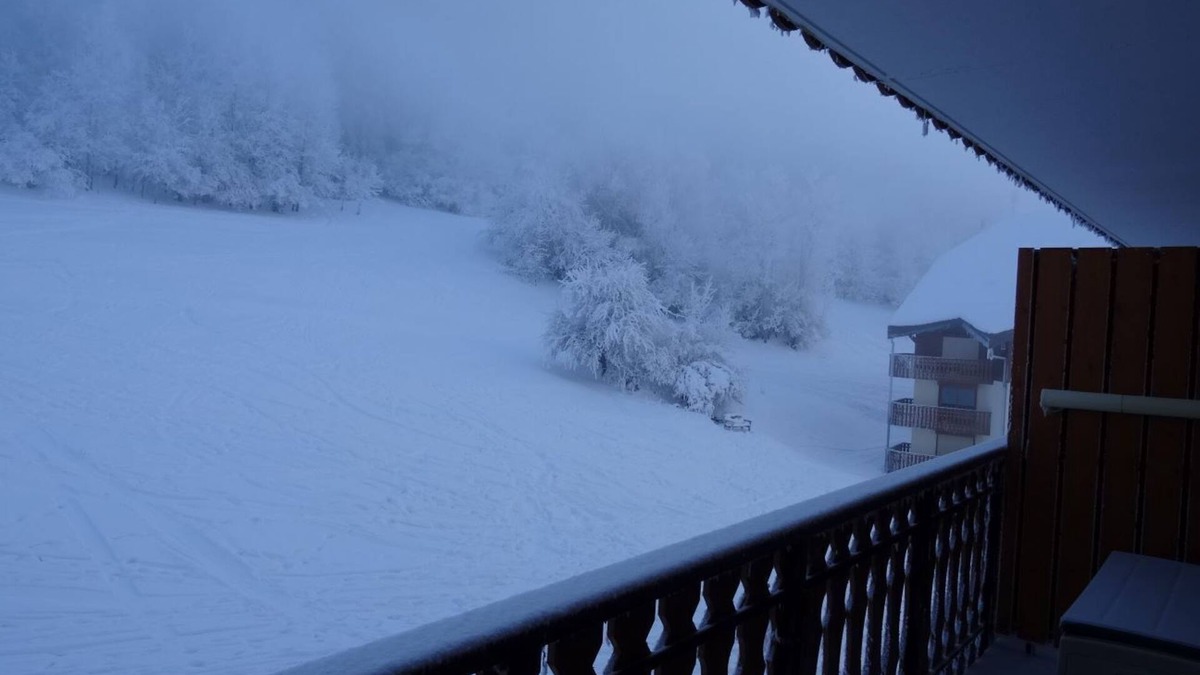 Thollon-les-Memises Apartment | Appartement Chaleureux, Ambiance Montagne en Front de Neige