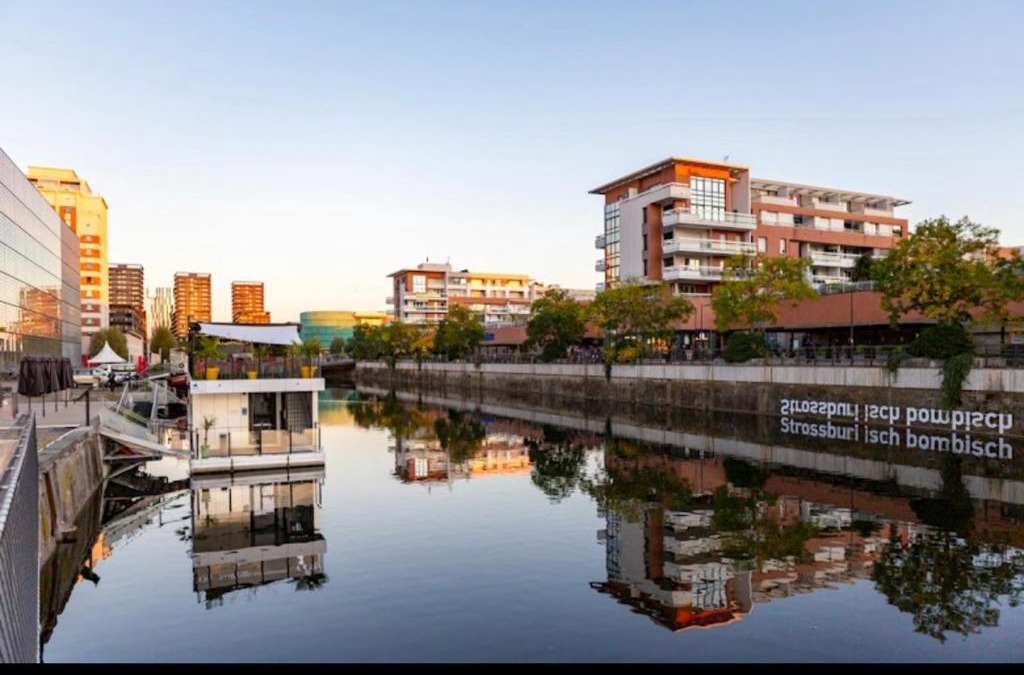 Neudorf Ouest Apartment | Appartement haut standing F2 Rivetoile Strasbourg centre parking gratuit terrasse