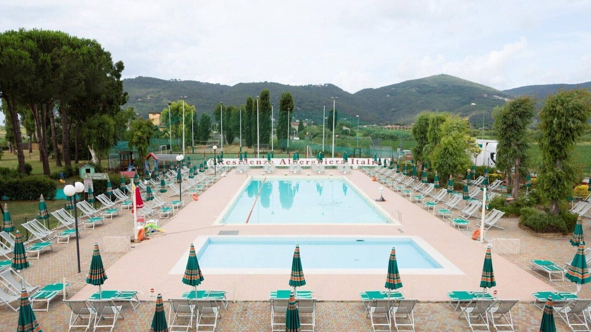 Luni Mare Apartment | Appartement in Luni mit Pool