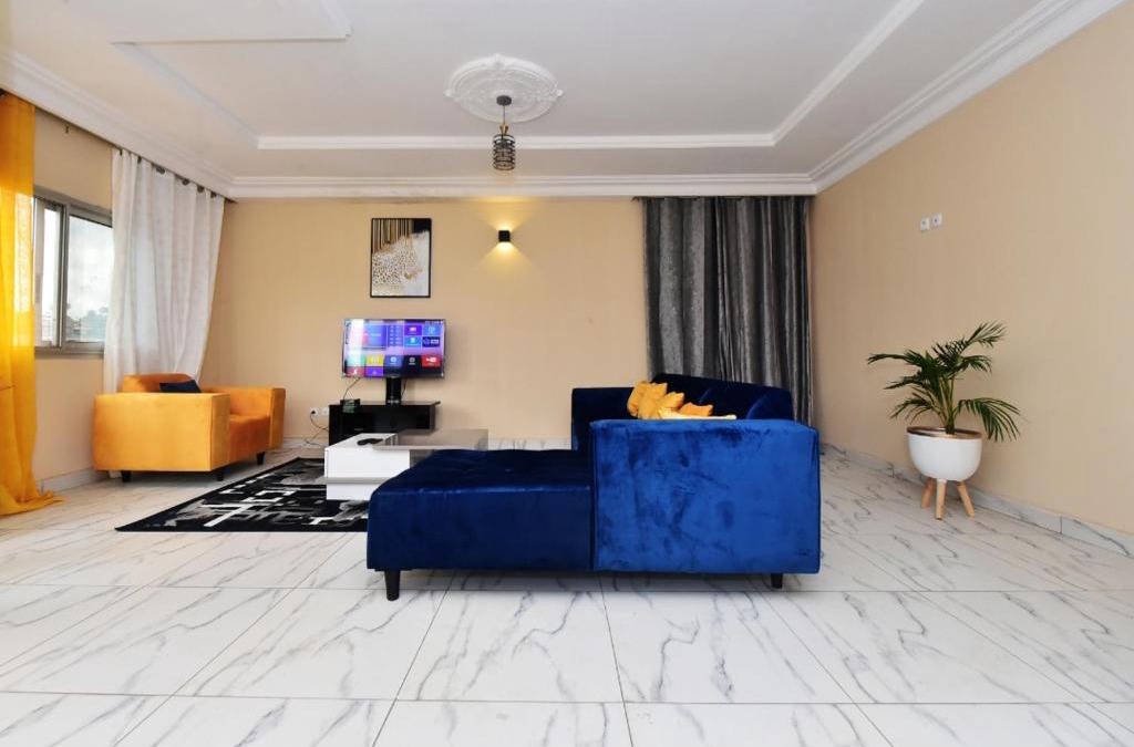 Yaounde Apartment | Appartement meublé, 2 douches, 2 chambres