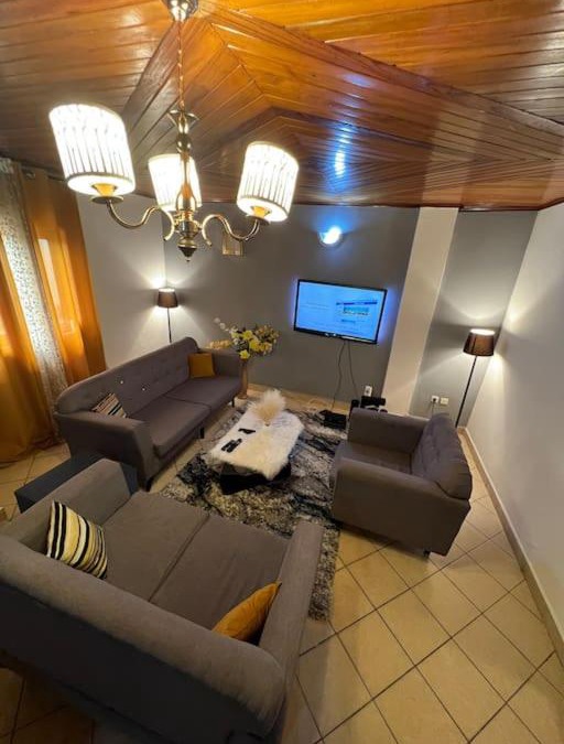 Douala Apartment | Appartement Meublé au Centre de Bonamoussadi et a 1 min du Restaurant Tchop et Yamo