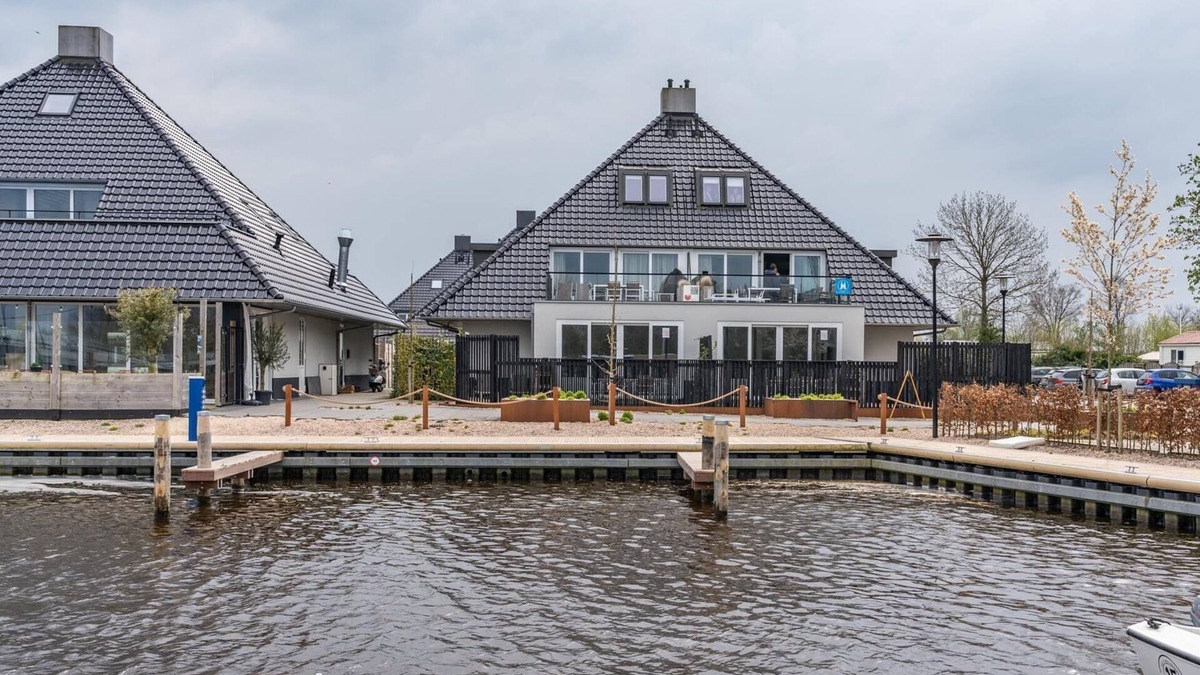 Offingawier Apartment | Appartement - Paviljoenwei 4-1 | Sneek (Offingawier) 'Havenzicht'