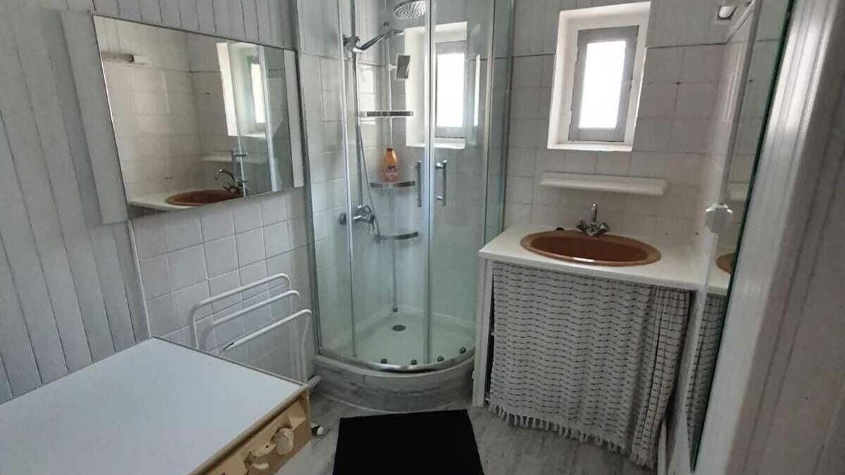 Cervieres Apartment | Appartement Pour 6 Personnes au Calme de la Montagne