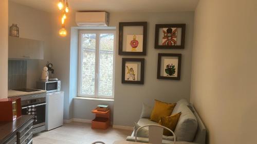 Vinzieux Apartment | Appartement privé bleu