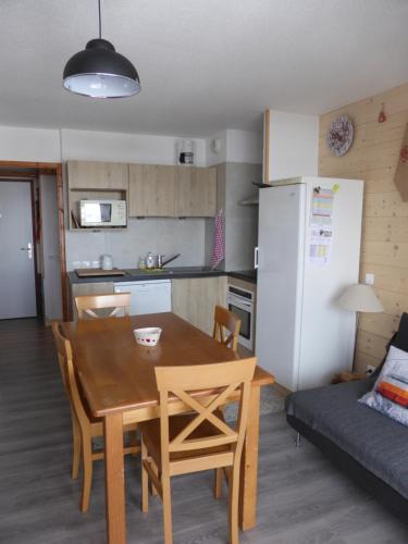 Puy-Saint-Vincent Apartment | APPARTEMENT PUY SAINT VINCENT ALPES DU SUD été - hiver