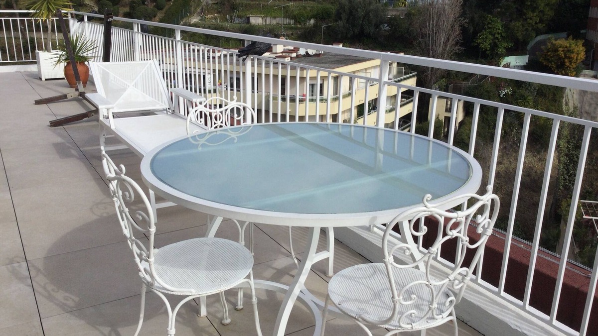 Caucade Apartment | Appartement Traversant Dernier Étage. Vue mer 2 Grandes Terrasses