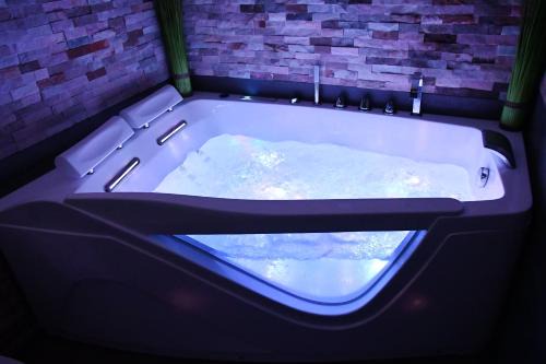 Draveil Apartment | Appartement Tropical et JACUZZI Balnéothérapie Draveil