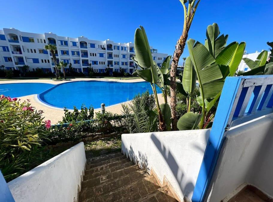 Marina Smir Apartment | Appartement vue sur la piscine dans la résidence de Jawhara Smir