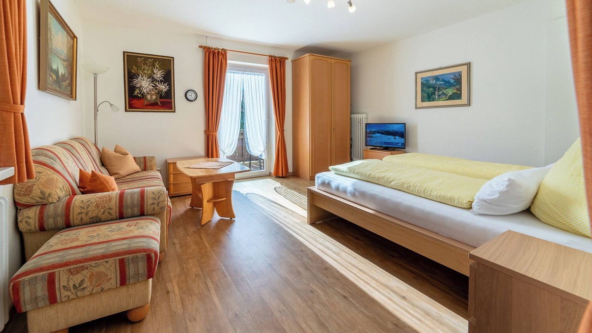 Sankt Valentin Apartment | Appartement Zellerberg Balk., Küche, 1 Wohn-/schlafz., max 2 P