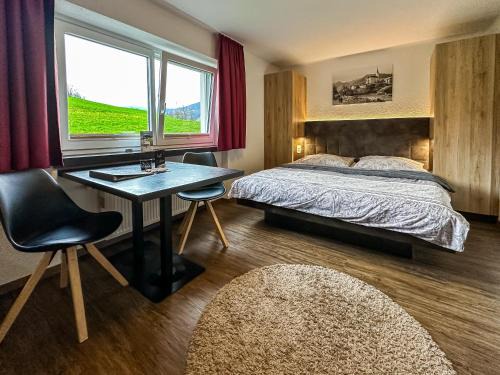Kaprun Apartment | Appartements Bergfried - Ski In Ski Out, inklusive Sommerkarte, zentral mit Ausblick über Kaprun