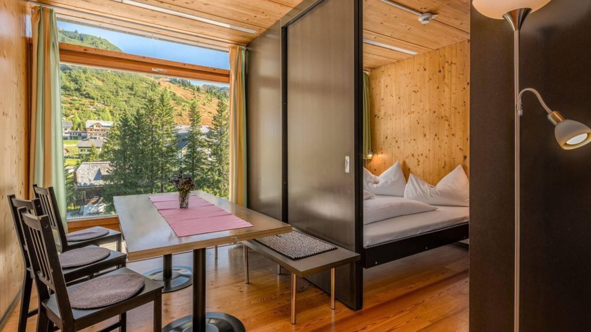 Irdning-Donnersbachtal Apartment | Appartment Nr. 6, 2 Schlafr., Du., WC - Long Stay - "holzboxen" Planneralm Alpin Appartements