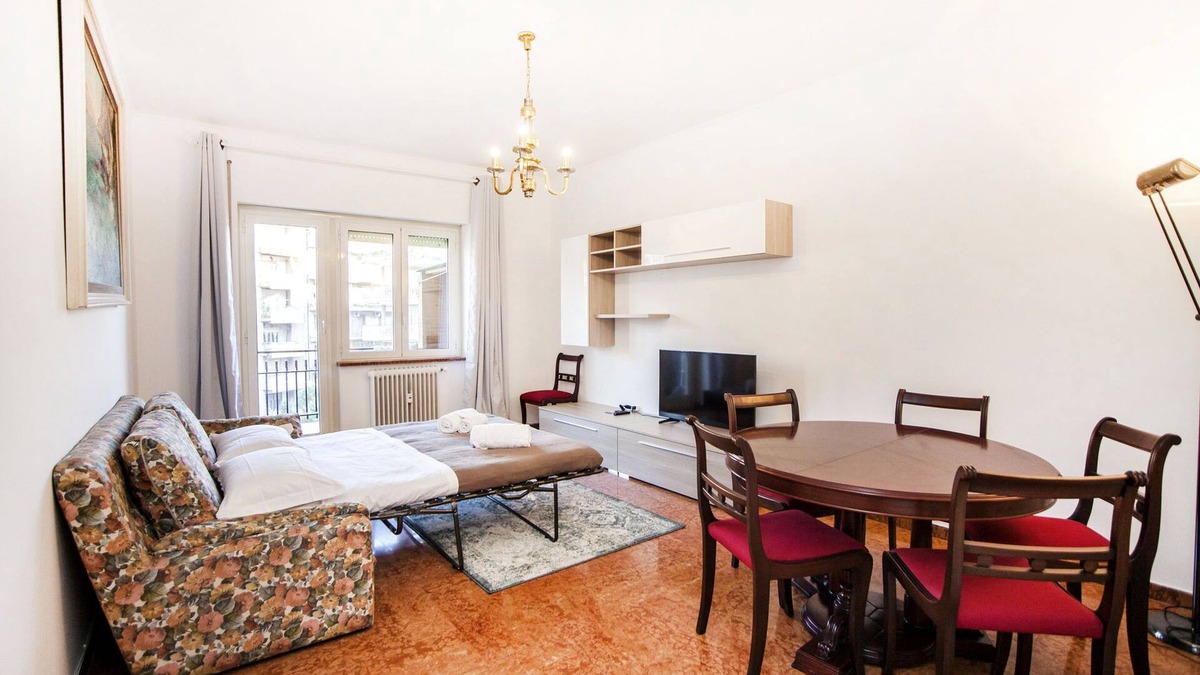 Tuscolano Apartment | Appia Near Underground Station