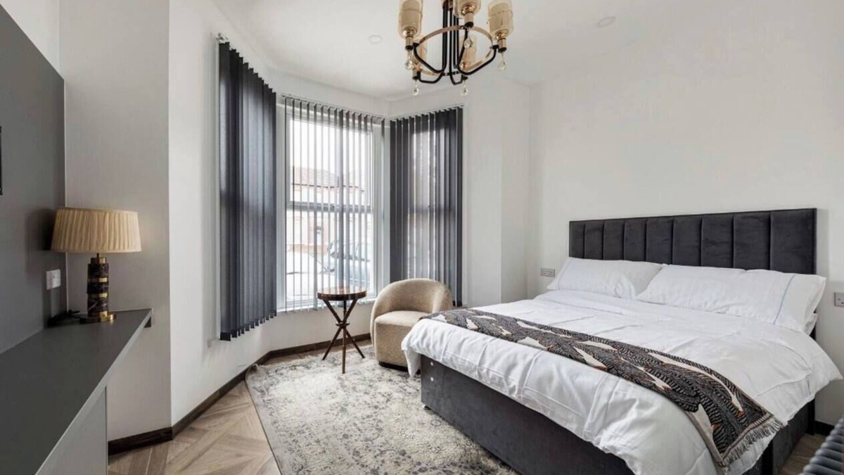 Valentines Apartment | Apple Tree House London 1