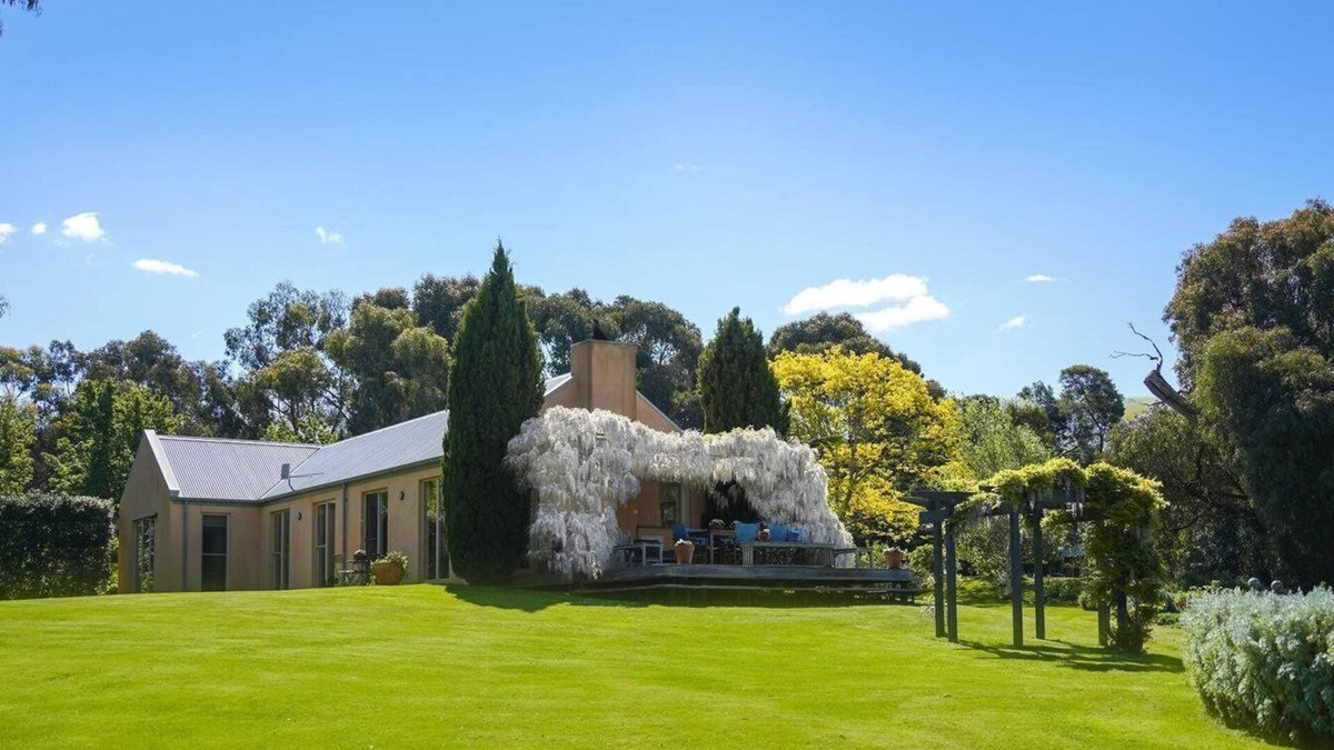 Newham Other | Applegarth - a breathtaking rural property with Hanging Rock views.