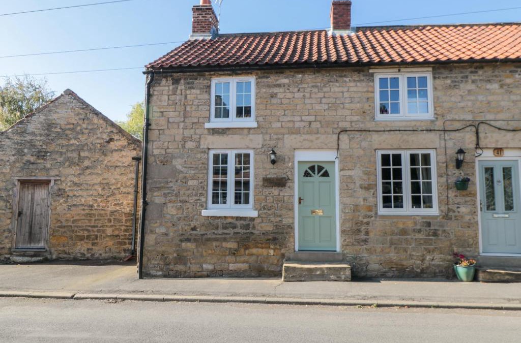 West Heslerton House | Appletree Cottage