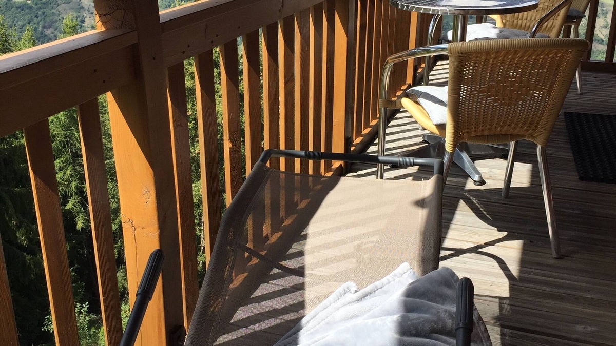 Bellentre Apartment | Appt 3 rooms Les Coches 2 bedrooms Pool Terrace Sun Garage