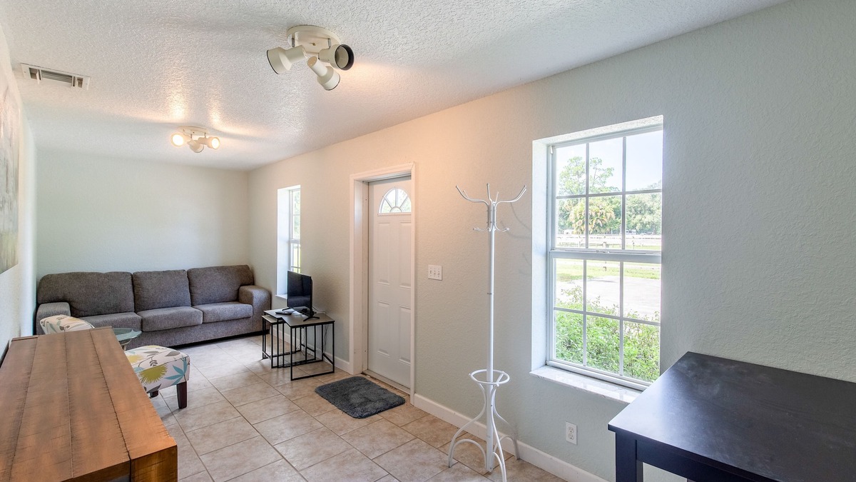 Loxahatchee Groves Apartment | Appt first floor on equestrian estate