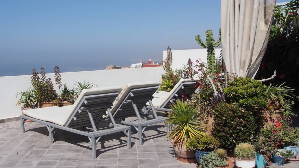 Tamrhakht Bed & Breakfast | APPT SUNNY FACING ATLANTIC TERRACE SOLARIUM