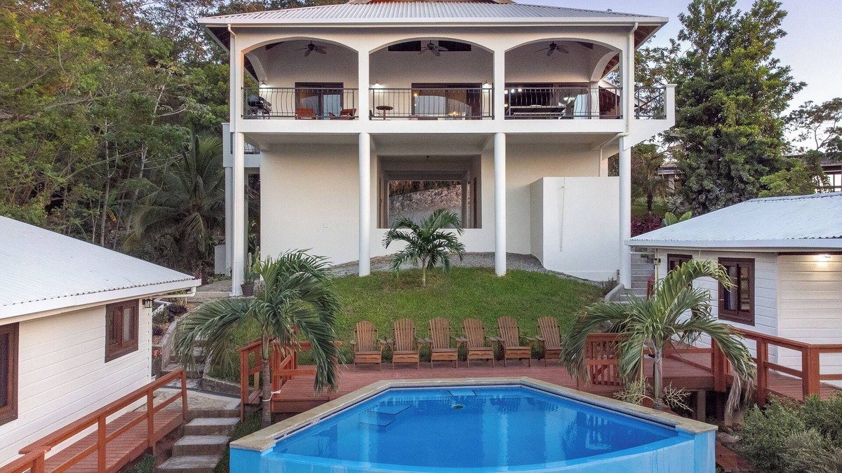 Punta Blanca Apartment | Apricari House/3 BDRM/Pool/Stunning Views