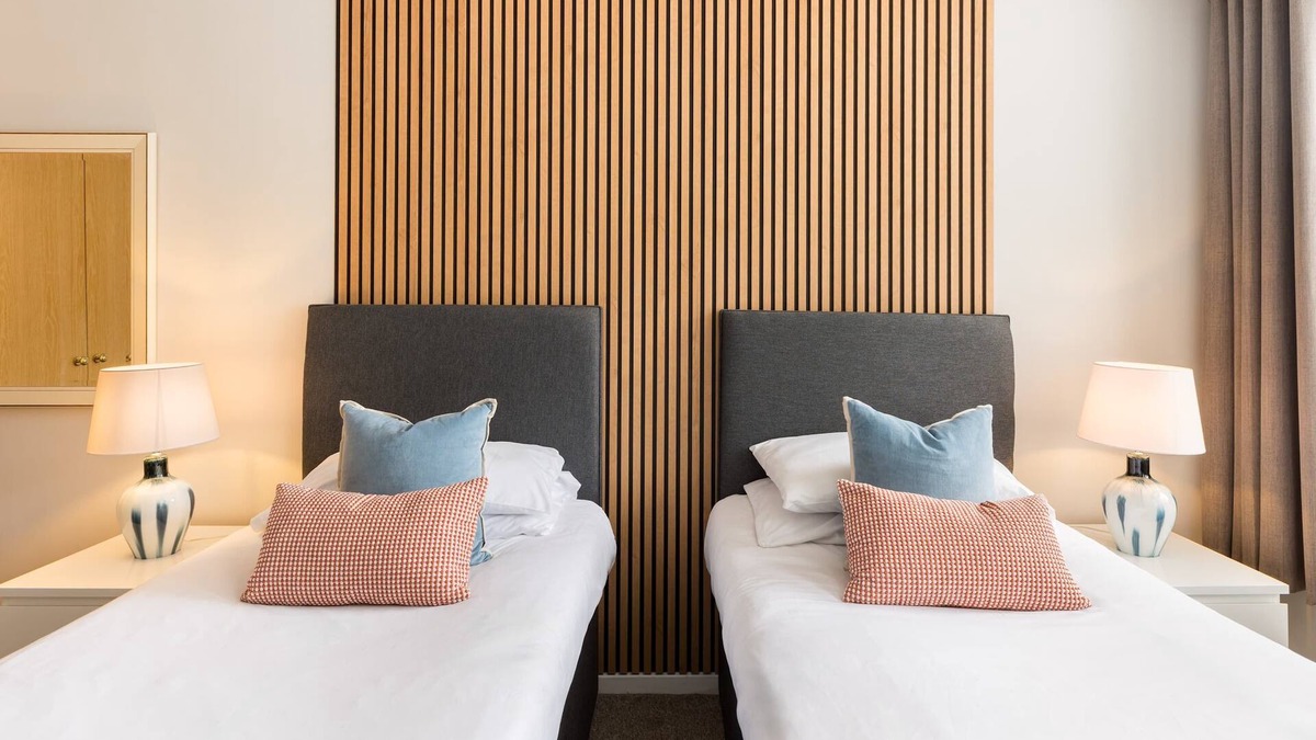 Leamington Spa Apartment | Apt 2 Chestnut Court - Leamington Spa