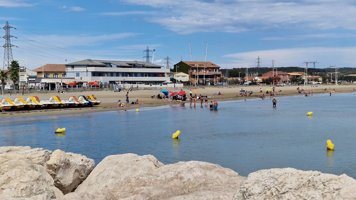 Fos-sur-Mer Apartment | APT 35 m2 all comfort. 150 m from the beach, SATURDAY TO SATURDAY RENTALS