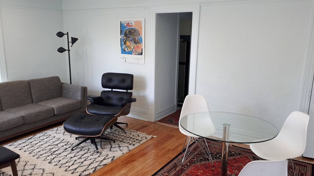 Sudbury Apartment | Apt. #4: at the Royale on Cedar. A small but cozy retreat. 13%hst & 6%MAT incl.