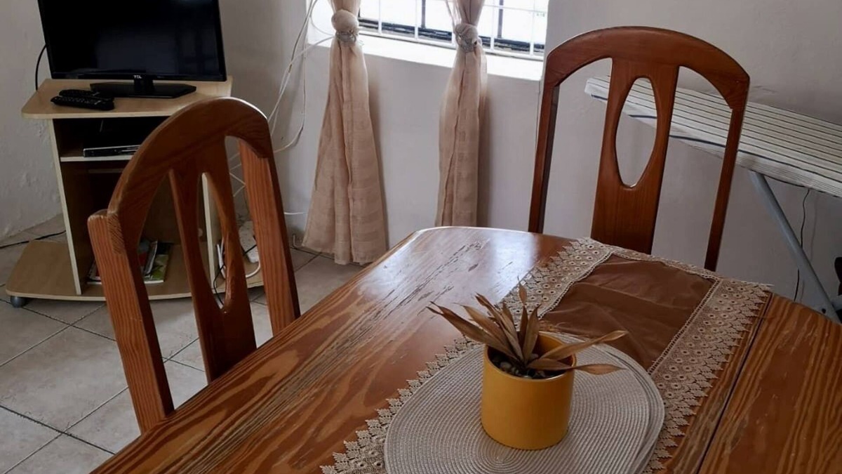 Rockley Apartment | Apt 6. A beautiful clean 3 bedroom apartment nestled in the heart of Rockley.