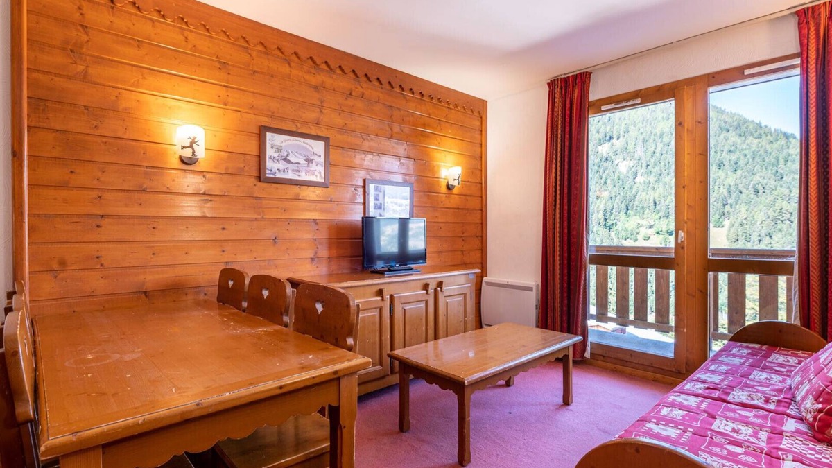Valfrejus Apartment | Apt 6 ppl, balcony, near the ski runs