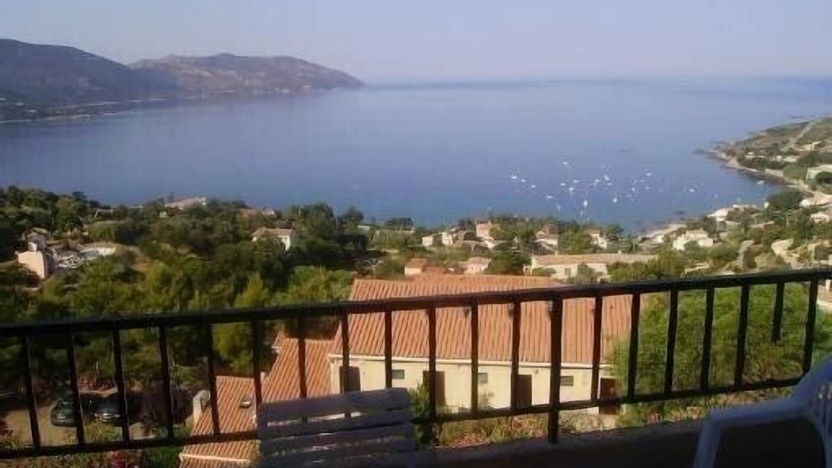 Tiuccia Apartment | Apt has tiuccia bright, beautiful view of mountains and sea, tranquility rest