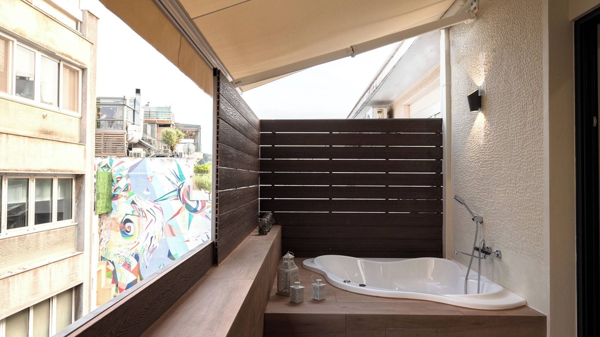 Monastiraki Apartment | Apt in Monastiraki with hot-tub, Dream in Athens