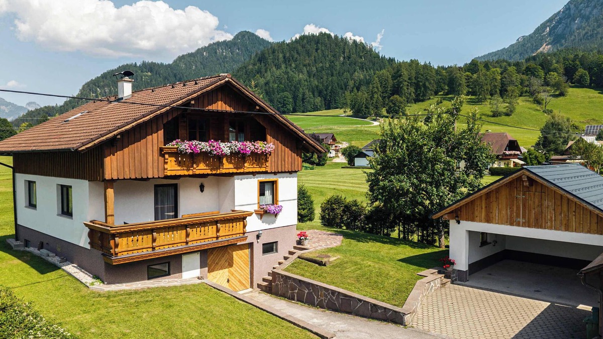 Gallhof Apartment | Apt Röthelsteinblick | Kitchen | Balcony | Parking