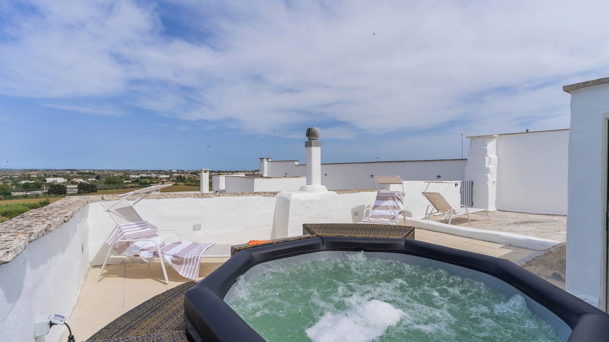Specchia House | Apt Suite - Corte dei Mesci by Just Houses SRL - With Jacuzzi