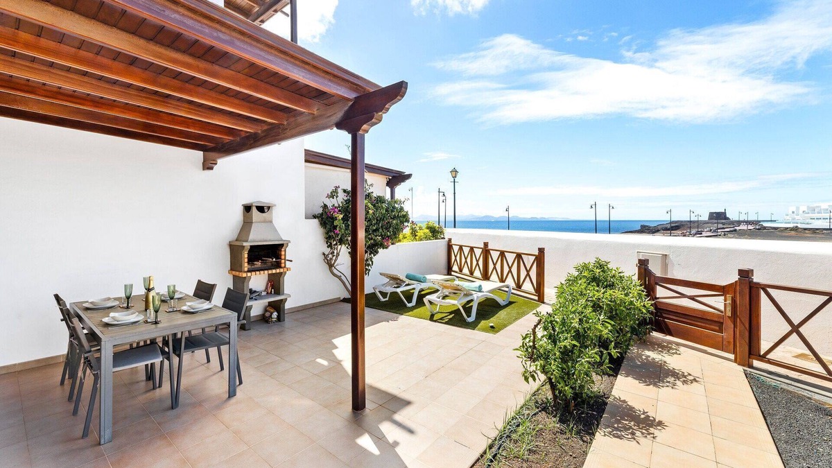 Yaiza Villa | Apt. Vista Mar - Aura Villas