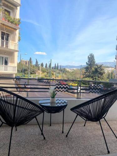 Makrigianni Apartment | Apt w/View of OlympusZeusTemple/4BEDR-3BATH-2KITC