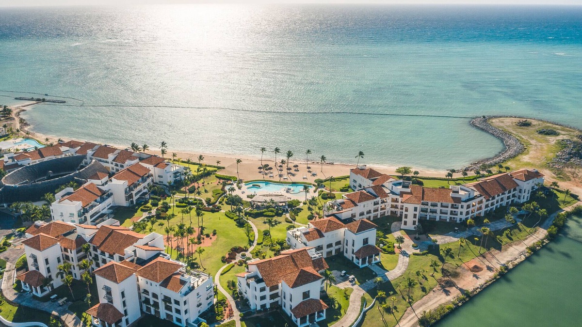 Cap Cana Marina Apartment | Apt with 2BR and beach access in Punta Palmera