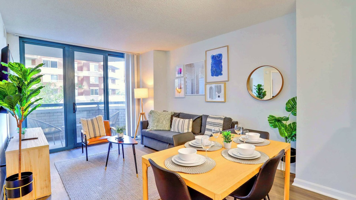 Ballston Apartment | Apt with Gym & Metro Access