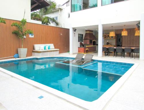 Porto Seguro Apartment | Apto c piscina e WiFi a 150m da Praia de Mundaí - BA