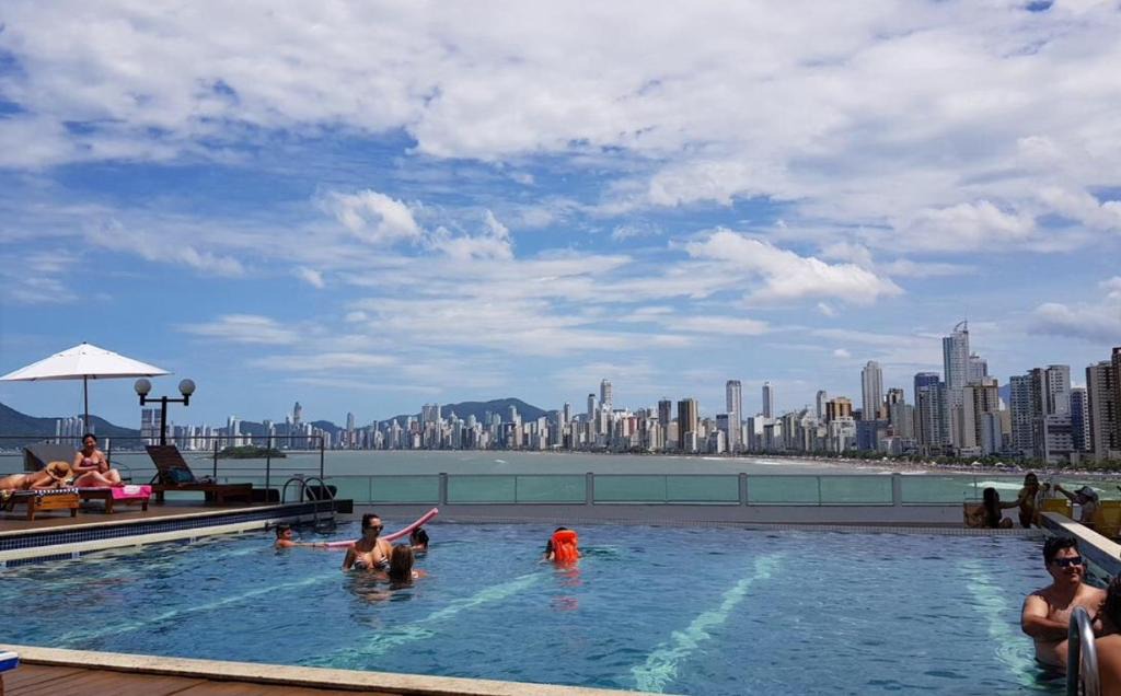Pioneiros Apartment | Apto frente ao mar Balneário Camboriú