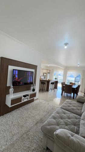 Piratuba Apartment | Apto Lírio do Vale - 3 Quartos -Apto Espaçoso com Varanda e Vista para o Vale - ao lado do Parque Termal!