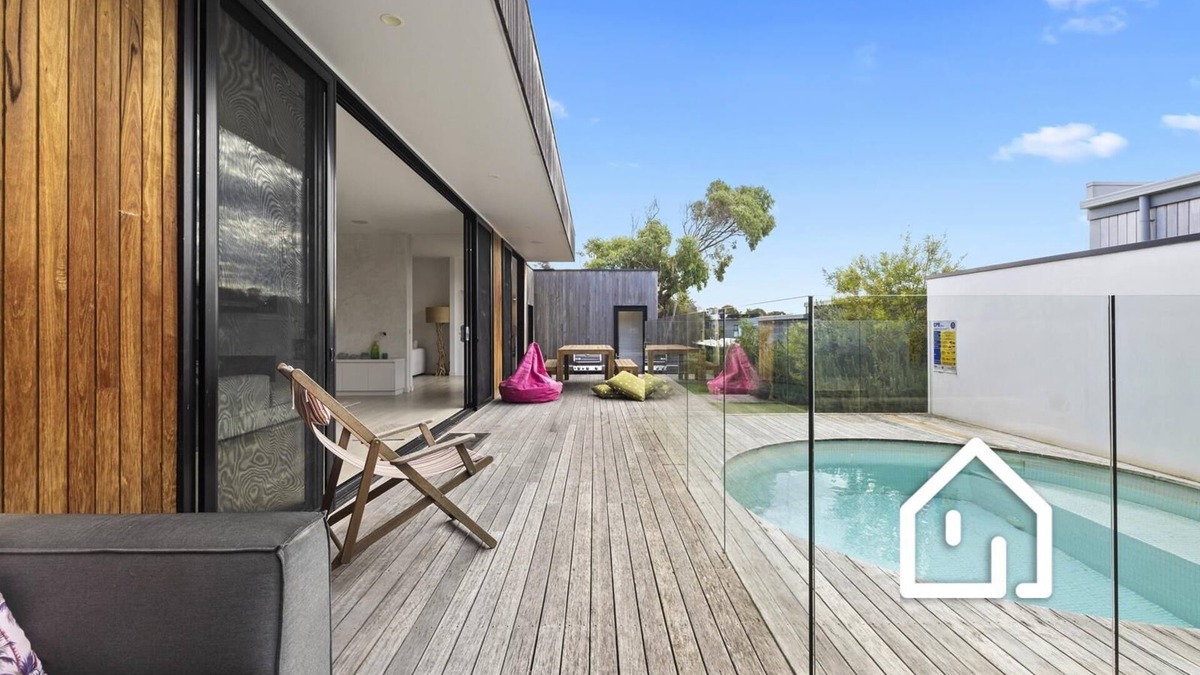 Blairgowrie House | Aqua Luna *1 NIGHT FREE* Stylish Retreat by Koonya Ocean Beach