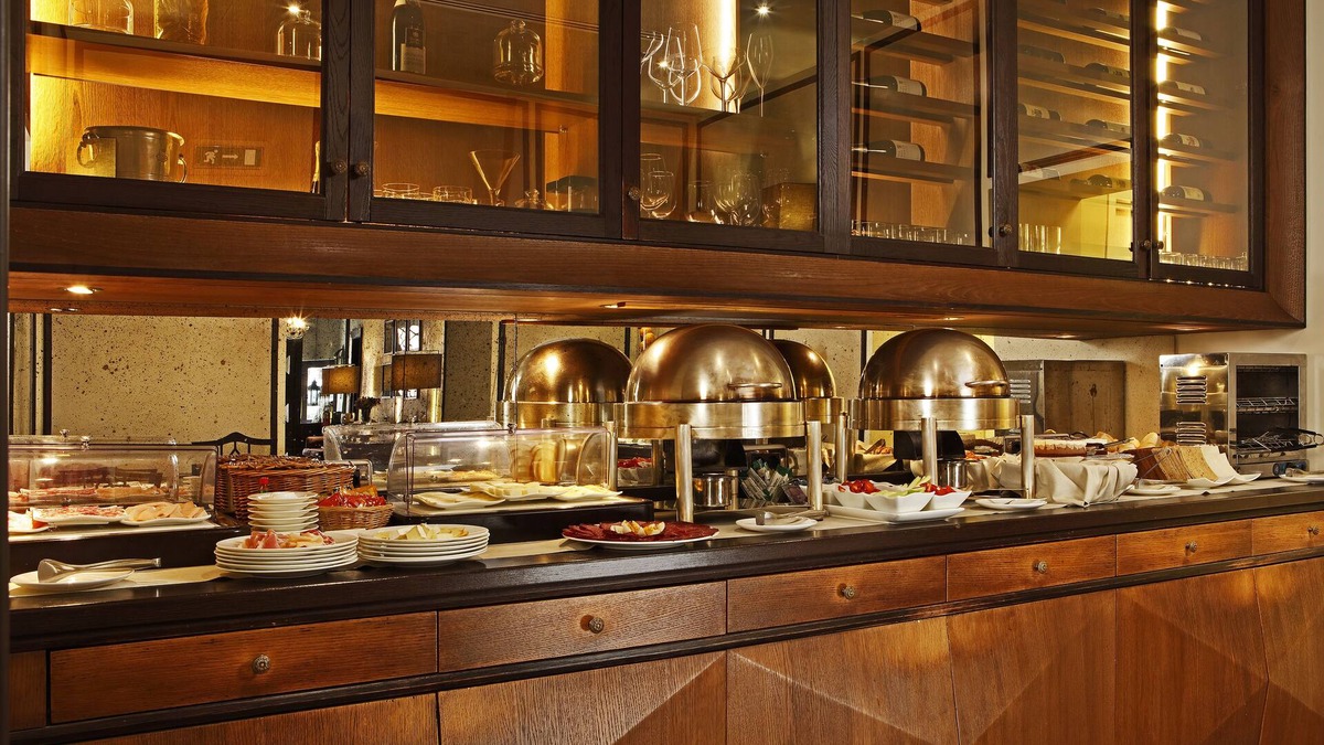 Castello Hotel | Aqua Palace Hotel