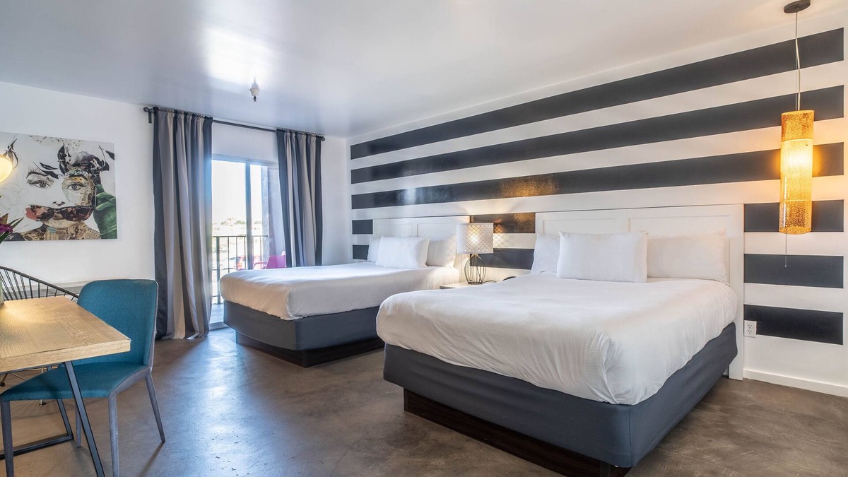 Desert Hot Springs Hotel | Aqua Soleil Hotel & Mineral Water Spa