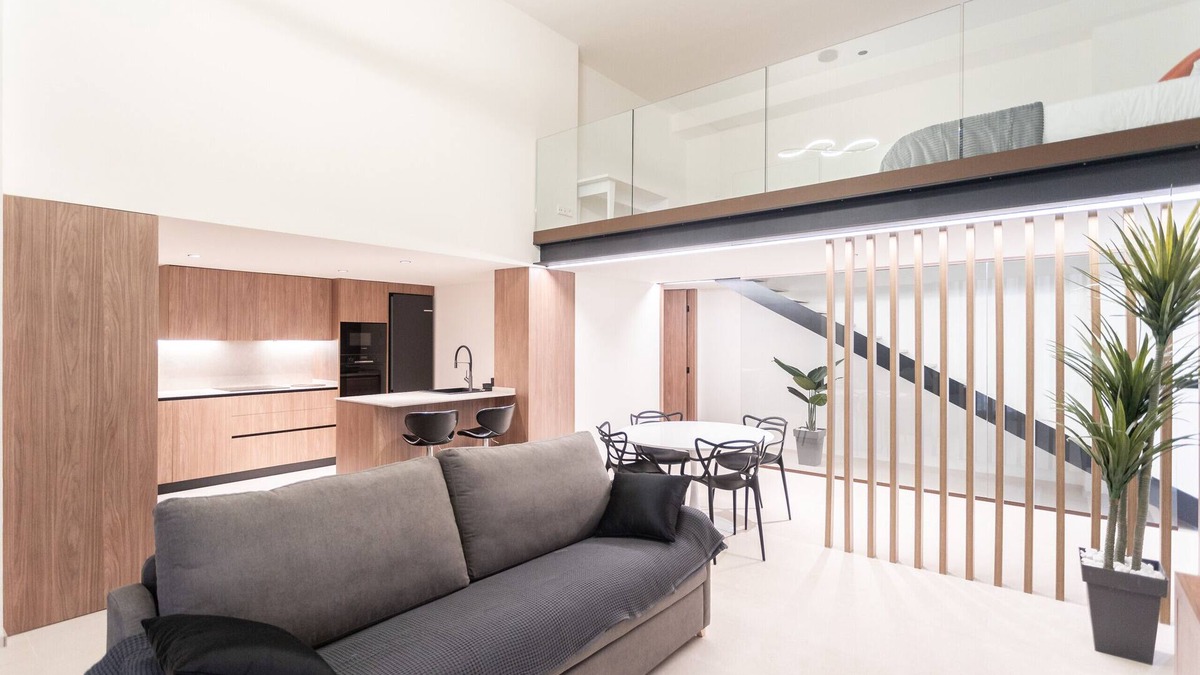 Penya-roja Apartment | Aqua Suites Ciudad de las Artes II. A/C + 6 Pax